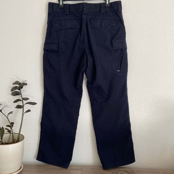 5.11 Tactical Gear Pants (34/30) - Picture 6 of 10
